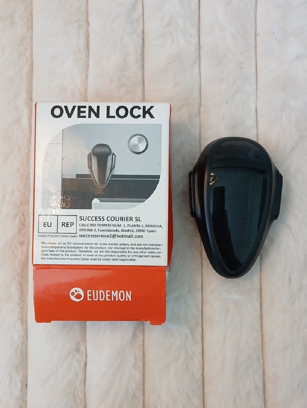 1 Pack Childproof Oven Door Lock, Oven Front Lock Easy to Install & Heat-Resist.